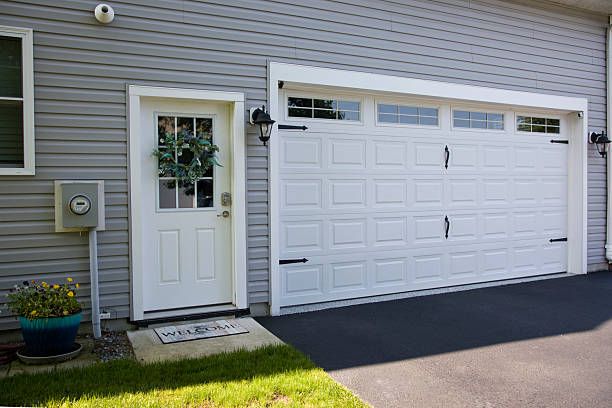 24/7 Emergency Garage Door Panel Replacement experts in Abbeville, LA
